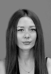 Ксения Плахова